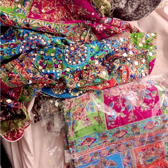 Multicolour Mirror Raw Silk Dupatta - Picture 3 of 3